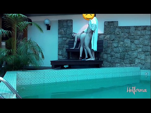 ❤️ Šéf pozve služebnou k bazénu, ale neodolala žhavému Domácí porno u cs.pornochaturbate.ru ️❤
